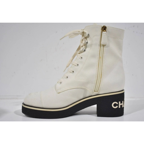 Chanel 21C White Fabric CC Logo Combat Lace Up Tie Ankle Moto Short Heel Boot 39 - Picture 8 of 12